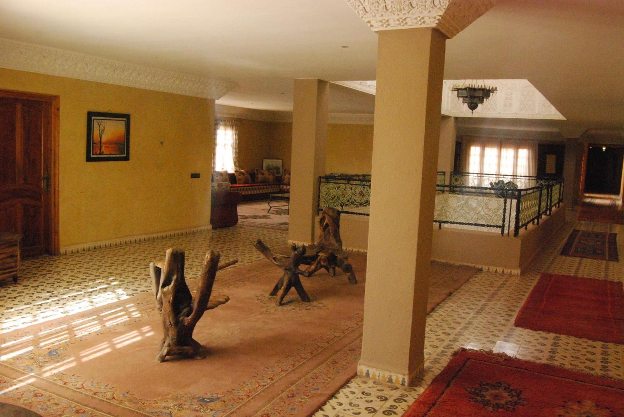 Hotel Taddart Мидельт Экстерьер фото